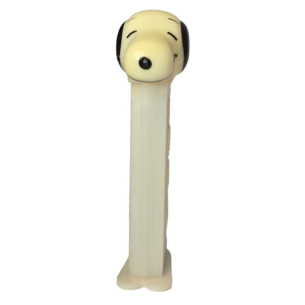 VINTAGE PEZ PEANUTS "SNOOPY" WHITE DISPENSER WITH FEET COLLECTIBLE‎ EUC